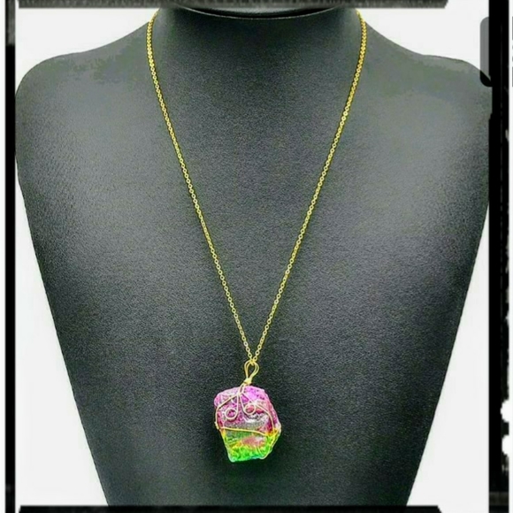 🌈 Rainbow Quartz necklace even prettier outside. Price includes ONE Pentant - Picture 5 of 12